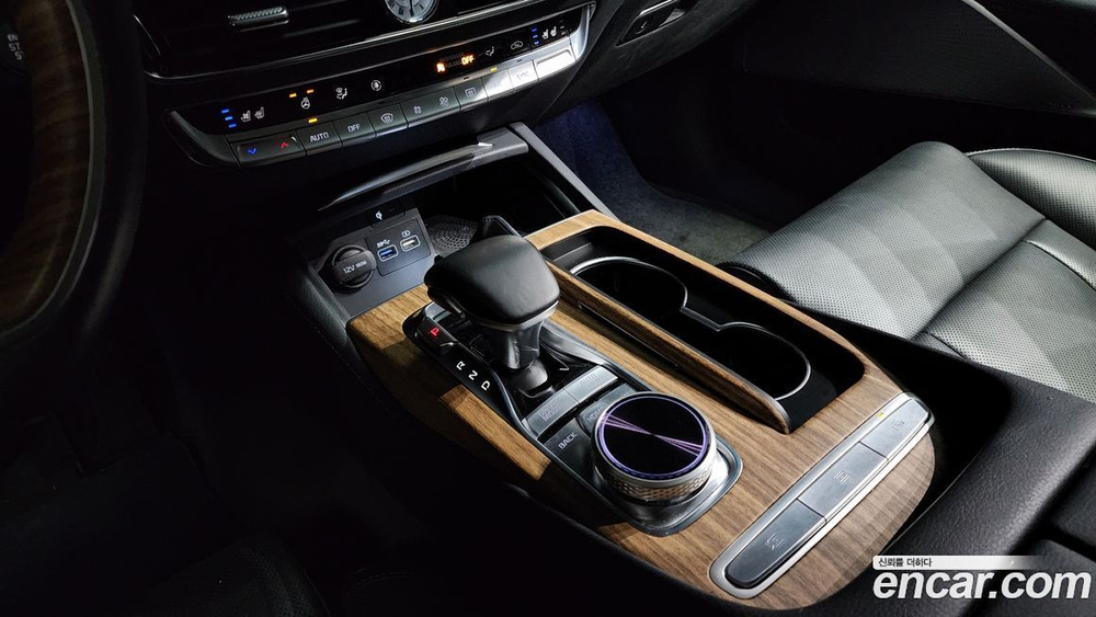 Kia The New K9 (Quoris/K900) 2 Generation 3.8 GDI AWD (12.2021)
