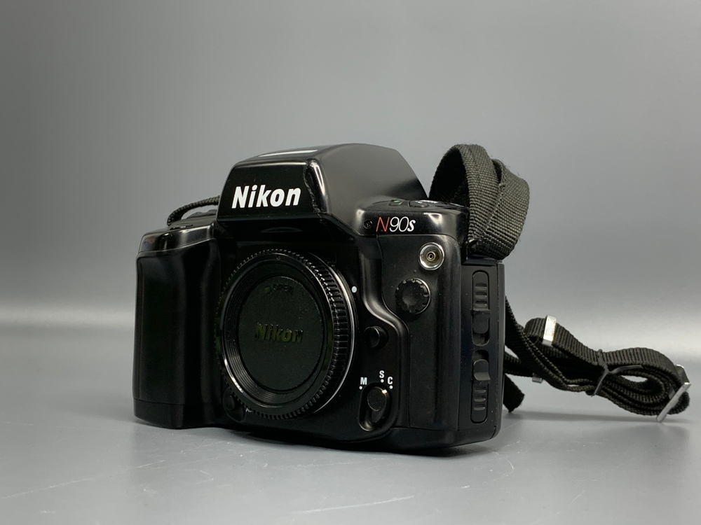 Nikon N90S