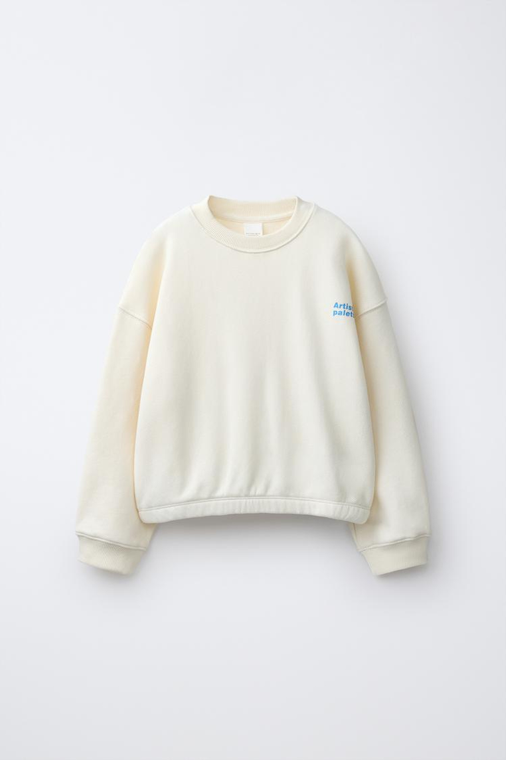 ZARA КОМПЛЕКТ ИЗ ТОЛСТОВКИ И ШОРТОВ С НАДПИСЬЮ, ЭКРЮ