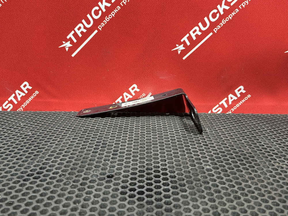 Кронштейн бокового габарита