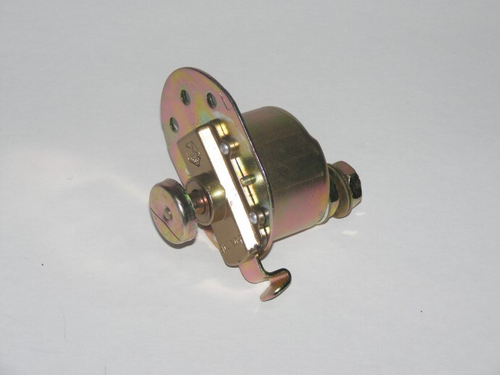 Выключатель массы трактор. (Москва)