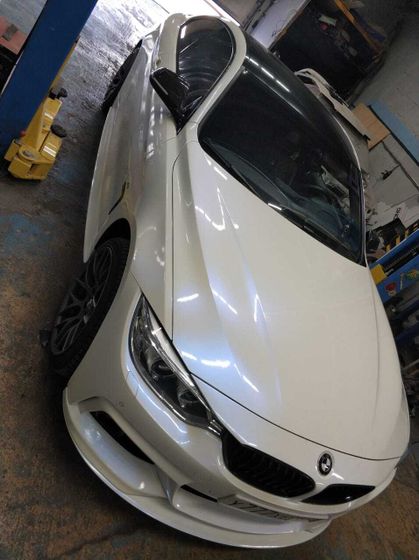 Пленка перламутровая белая с синим (глянцевая) White to Blue Carbins