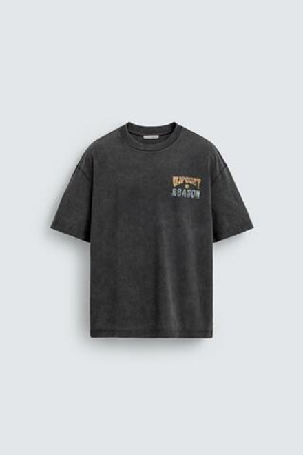 ZARA ФУТБОЛКА С ЭФФЕКТОМ ПОТЕРТОСТИ И ПРИНТОМ SURF, ТЕМНО-КОРИЧНЕВЫЙ