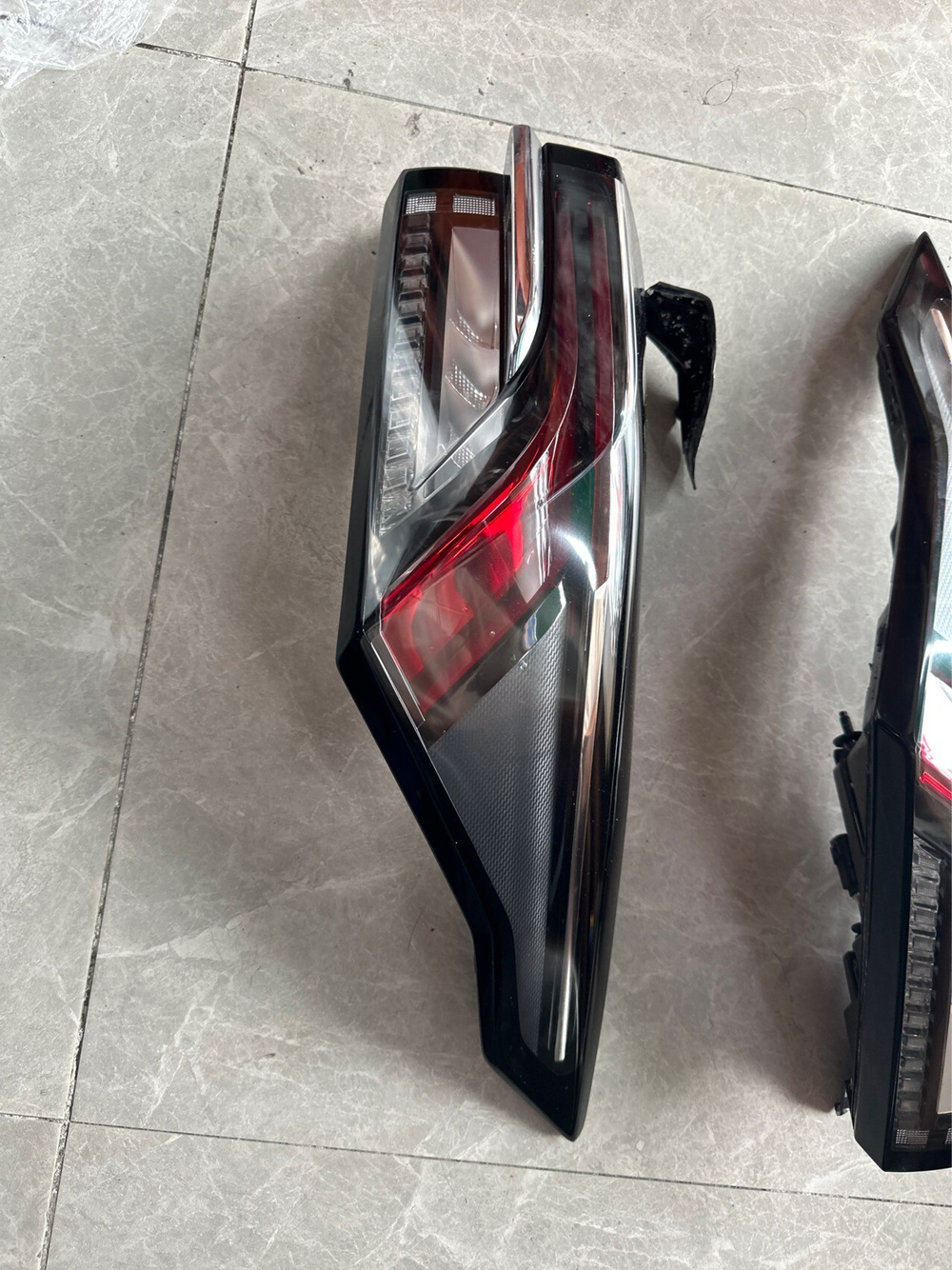 Задний фонарь (стоп-сигнал) Dongfeng AX7, оригинал
