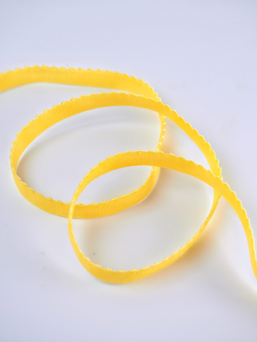 Резинка отделочная манго ажурная ширина 12 мм с учетом фестона