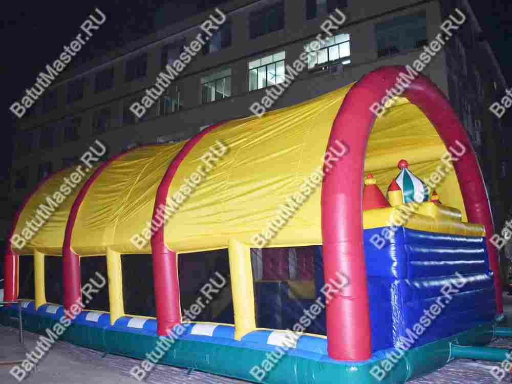 Коммерческий надувной батут "Веселый дом и звери в нём" с крышей 12*7*6 м