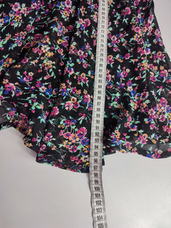 Платье яркое, в наивные цветочки 44 размер