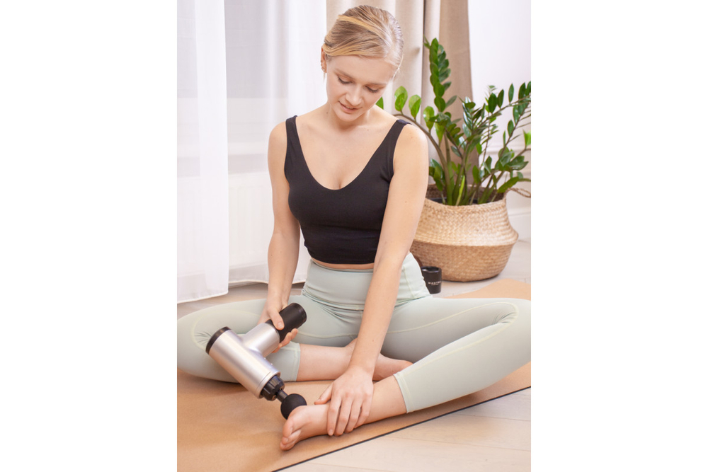 Массажер перкуссионный CleverCare Sport gun, серебристый