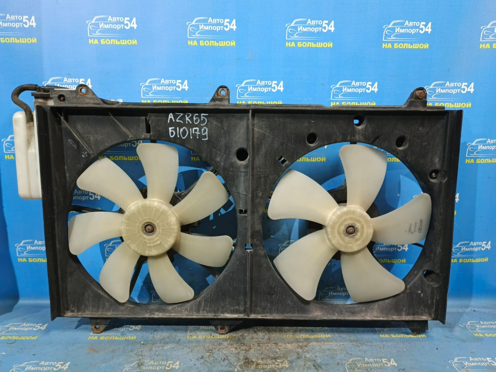 Диффузор радиатора двигателя TOYOTA NOAH 2001–2007