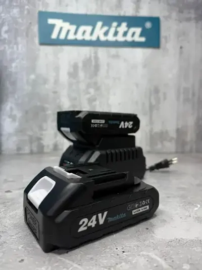 Дрель-шуруповерт Makita 24v бесщеточный, 40-80 Нм, с набором и 2 АКБ