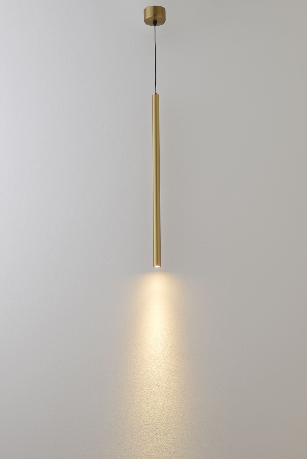 Подвесной светодиодный светильник Crystal Lux CLT 076C500 GO