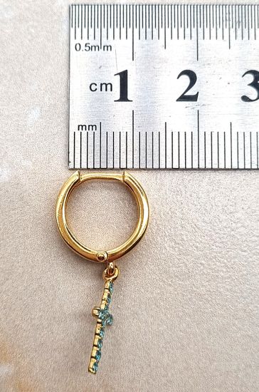 Серьги в форме креста с фианитами