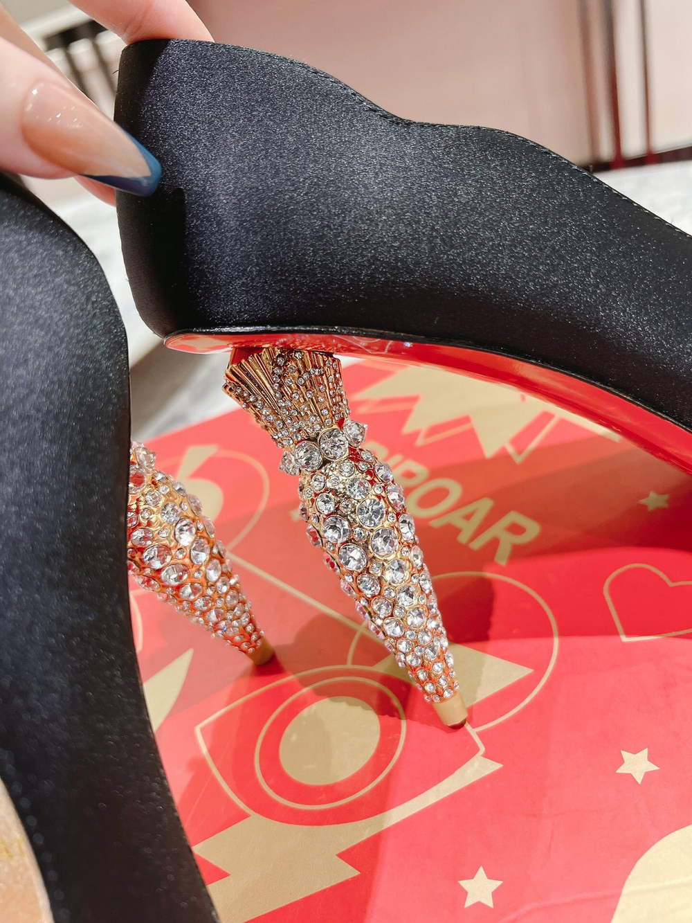 Christian Louboutin Lipstrass Pump 10 cm