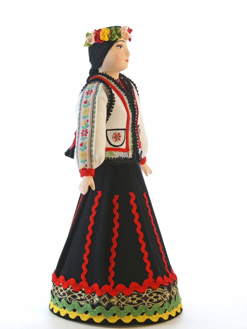 Кукла фарфоровая Молдаванка