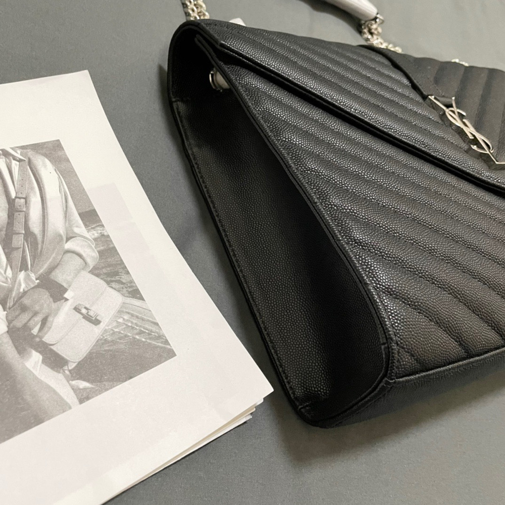 Saint Laurent Envelope Bag 31 cm