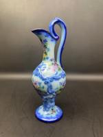 Кувшин с цветочным декором