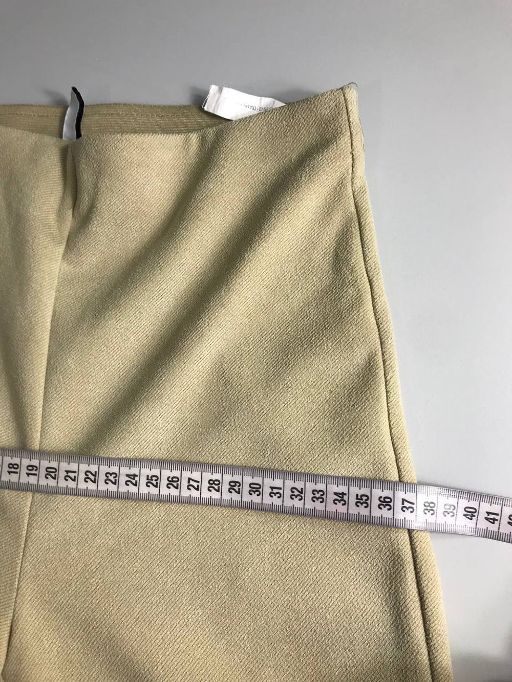 Брюки Stradivarius светлые, маркировка S, визуально на 44 размер