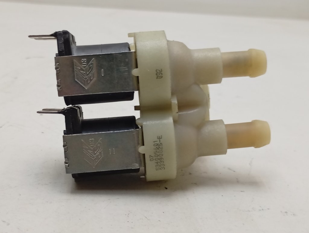 FL105S кт50 Клапан подачи воды для стиральной машины Ardo 33390025 б/у