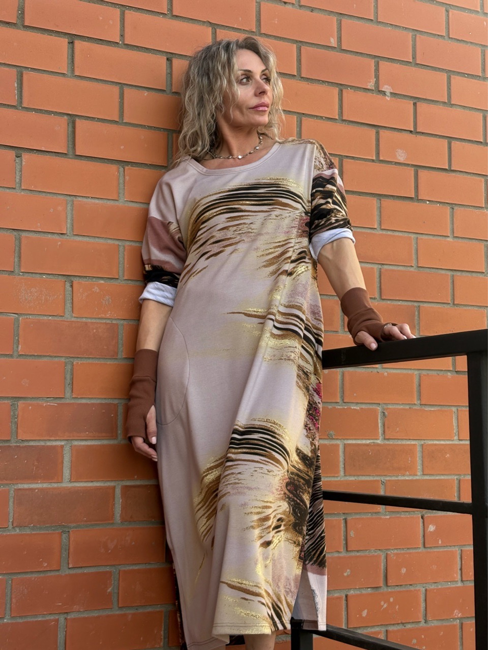 Платье / бочонок / трикотаж бежевый