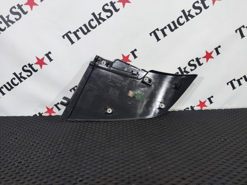 Накладка капота правая 2017г.