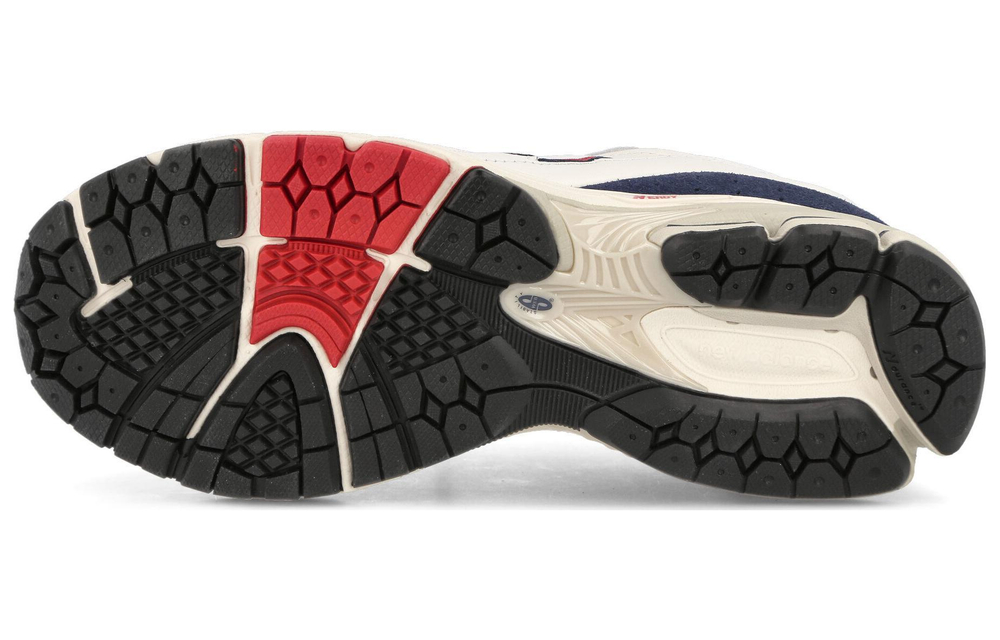 Кроссовки New Balance Nb 2002R Team Red Navy Pouch