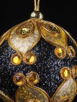 Шар с кисточкой 8х14см ChristmasDeLuxe черный с золотом