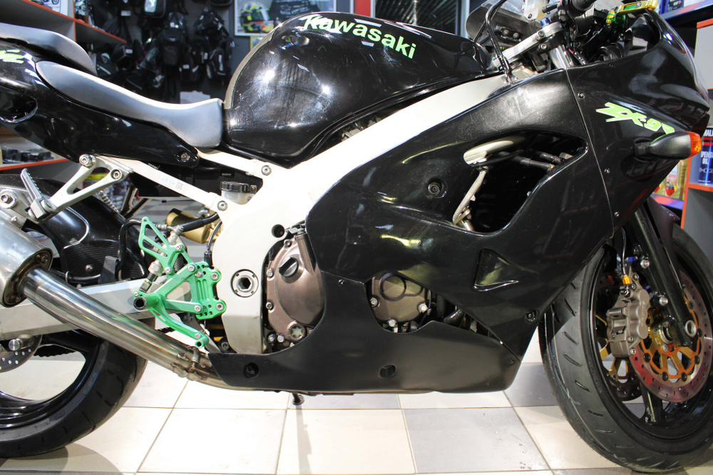 Kawasaki NINJA ZX-9R ZX900E-025327