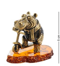 Народные промыслы AM-1981 Фигурка «Бегемот на самокате» (латунь, янтарь)