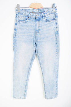 Джинсы C&A лаконичные, маркировка 40, визуально на 46 размер