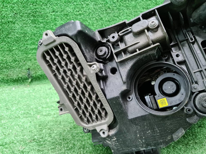 Фара левая Genesis G70 (2020-н.в.) LED