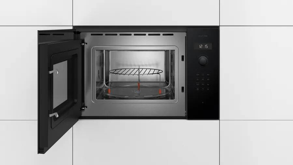 Встраиваемая микроволновая печь Bosch BEL454MB1F