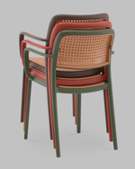 Стул Yona пластиковый с подлокотниками зелёный