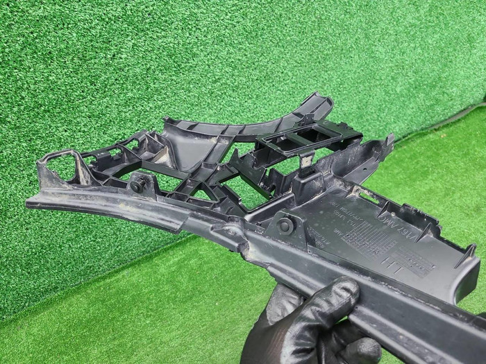 Кронштейн левый Mercedes GLE V167 (2018-2024) AMG