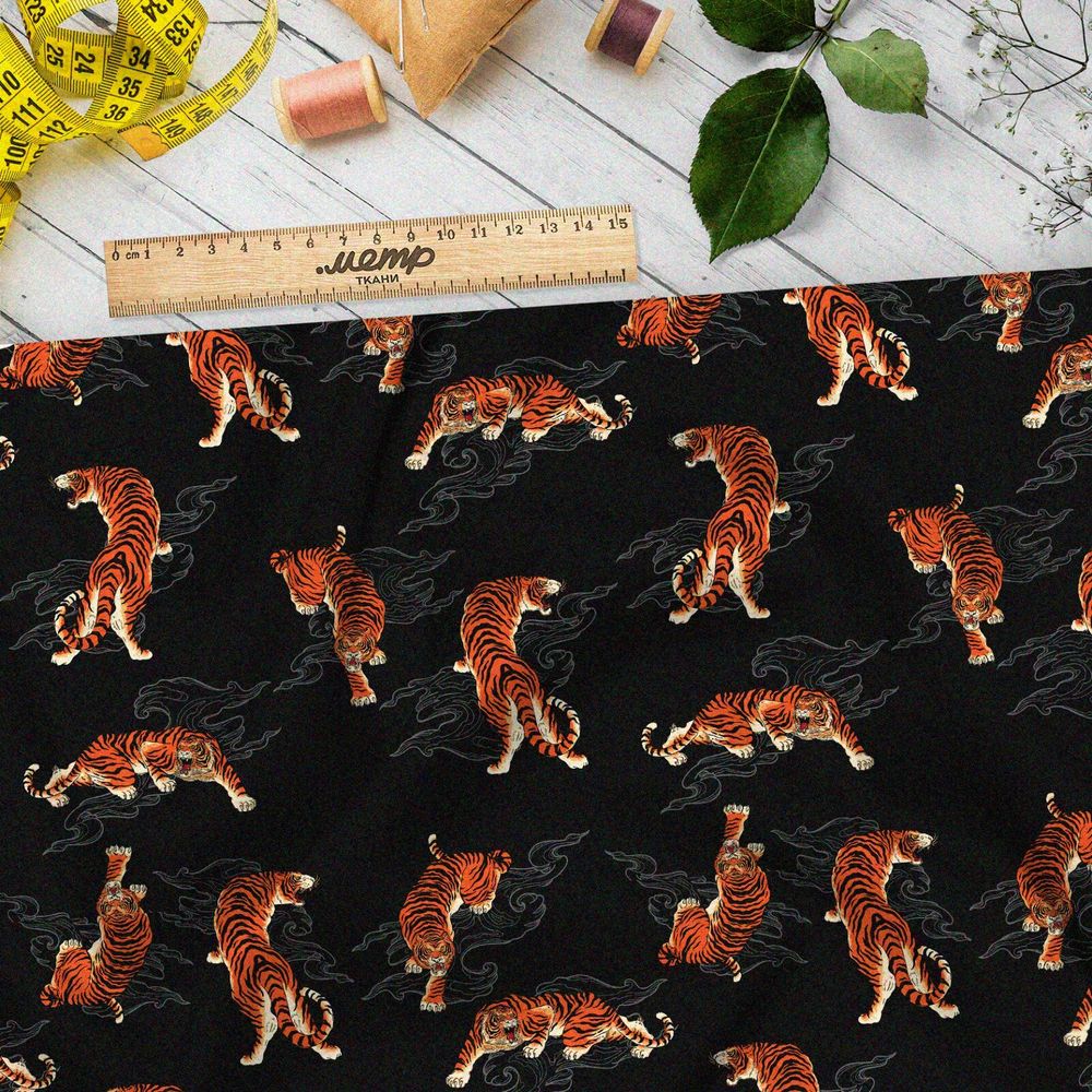 Ткань оксфорд 210 тигры и облака на чёрном фоне