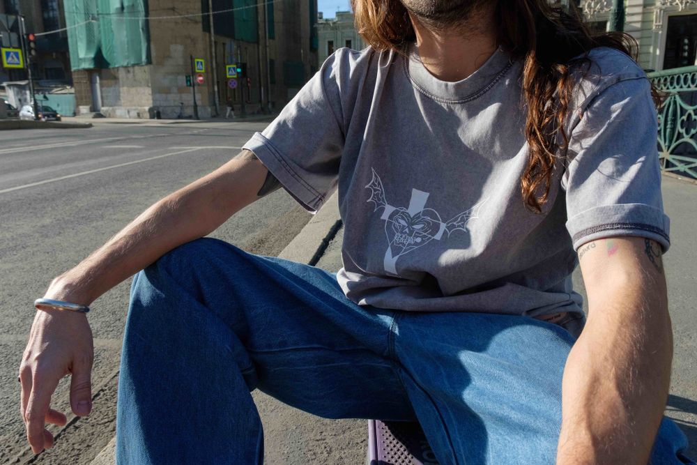 Футболка Creepy Clothing Сердце серая