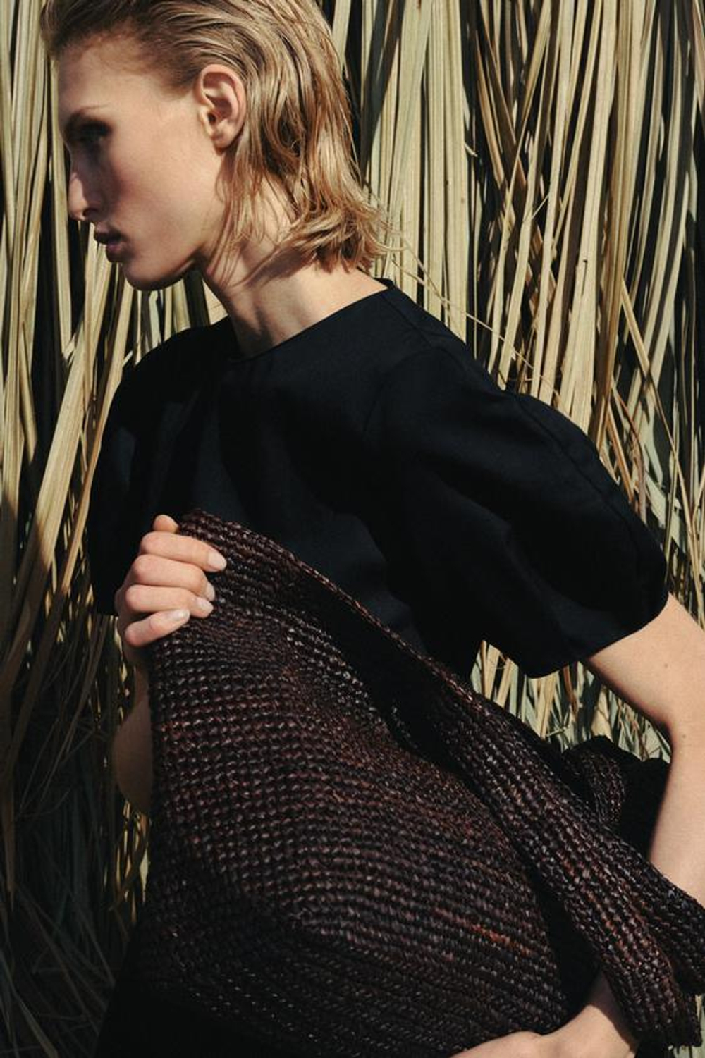 ZARA ПЛЕТЕНАЯ СУМКА-ТОУТ, ШОКОЛАДНЫЙ