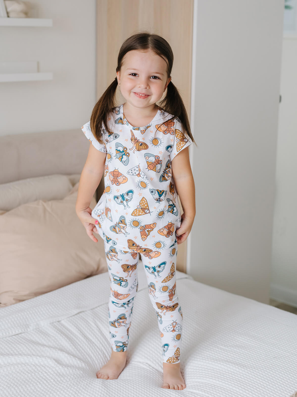 Футболка для девочек Mjölk Бабочки