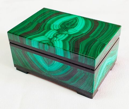 Шкатулка из малахита 9-6-4.5 см