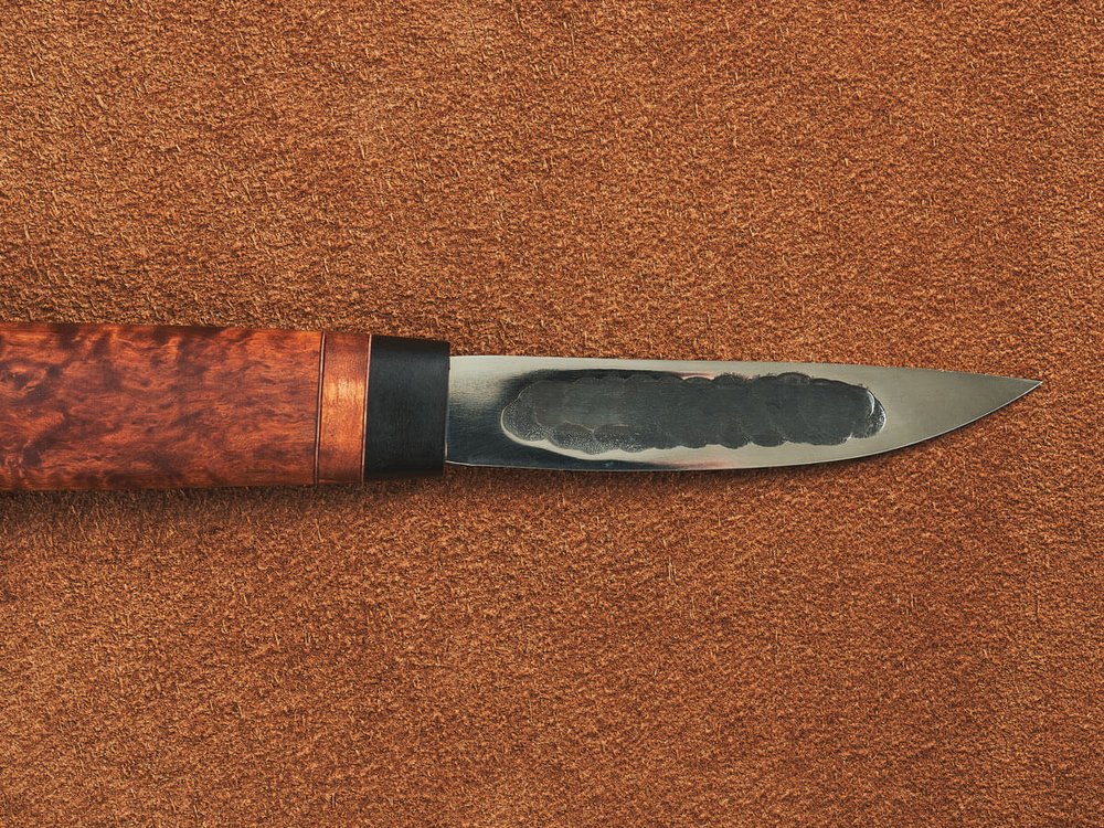 Малый шкуросъемный нож "Якут" с кованым долом, рукоять мореная карельская береза