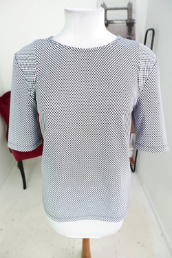 Блузка Concept Club лаконичная, маркировка L, визуально на 48 размер