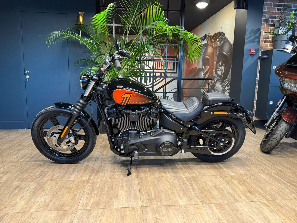 Street Bob 114 Harley-Davidson 2023 (Vivid Black)