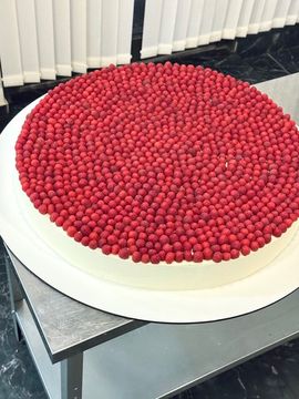 Торт в стиле итальянский пирог с малиной