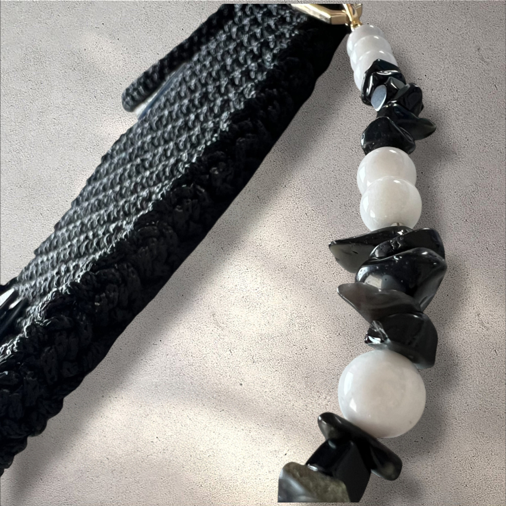 Сумка-чехол. Вставки из камней. Агат и Розовый кварц