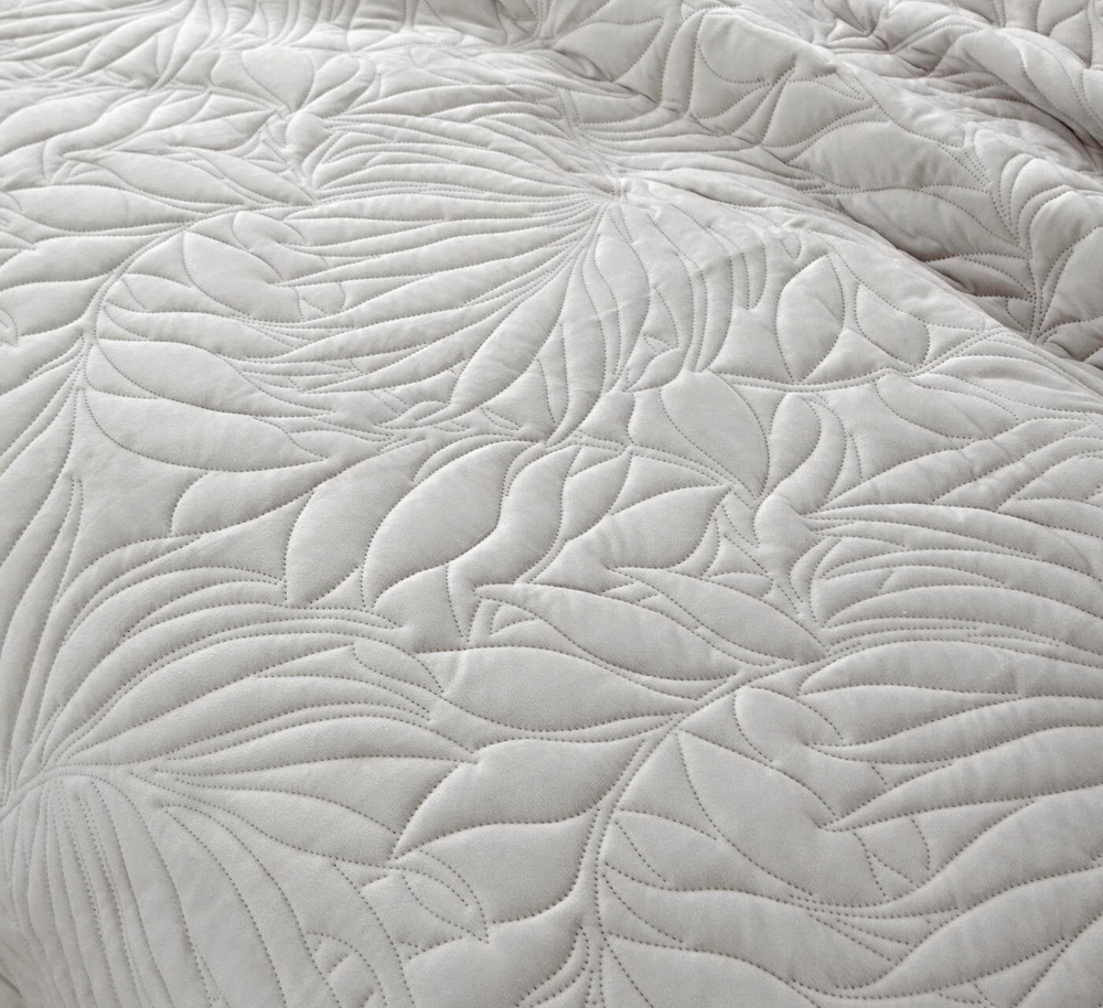 Покрывало 160х220 и наволочка 50х70 Sofi De MarkO Глория серое