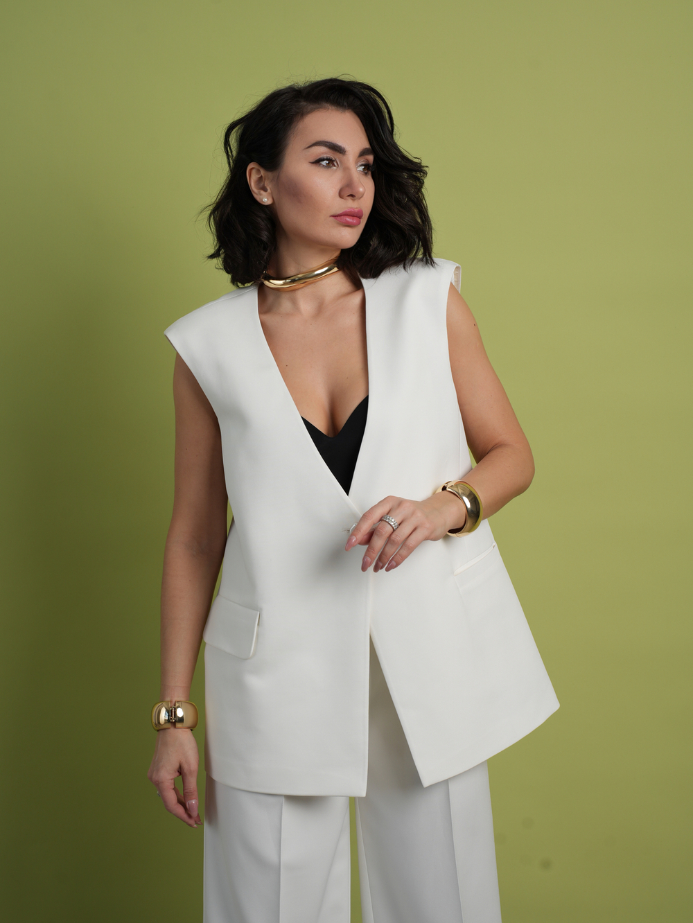 Жилет "Незаменимый" в белом