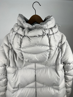 Пуховик Helly Hansen