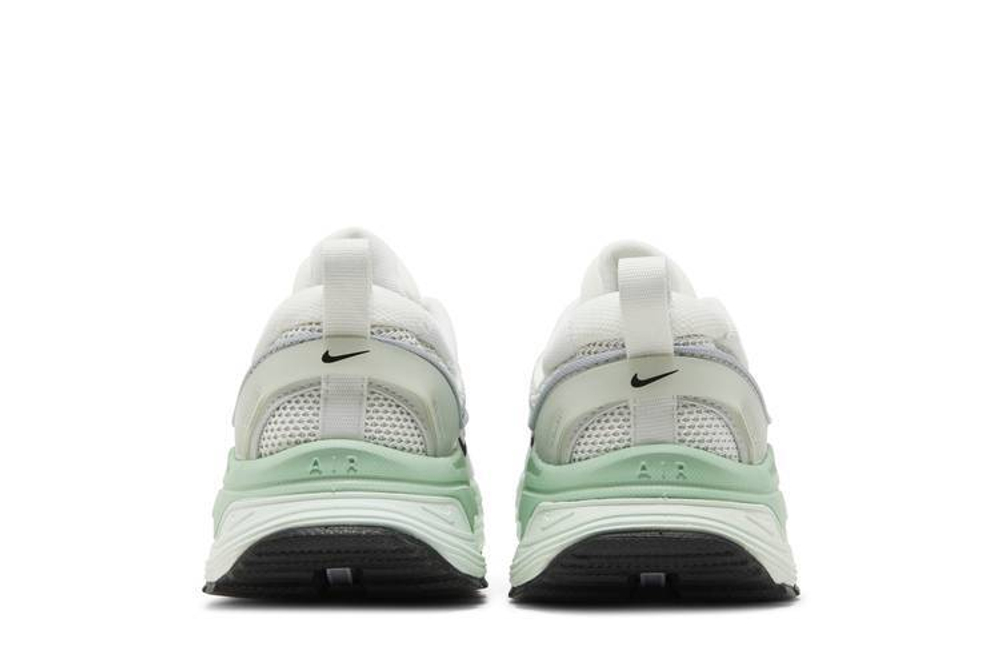 Кроссовки Nike Air Max Bliss (Женская размерная сетка)