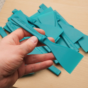 Шпатель Amy Roke бирюзовый 44 мм