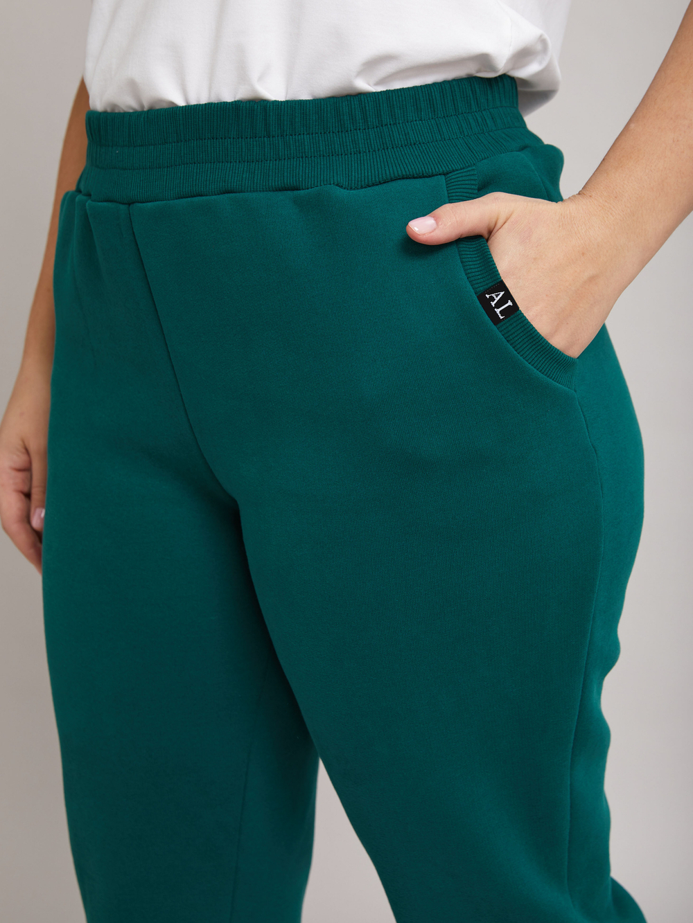 Костюмы с брюками КБофн-042/изумрудный