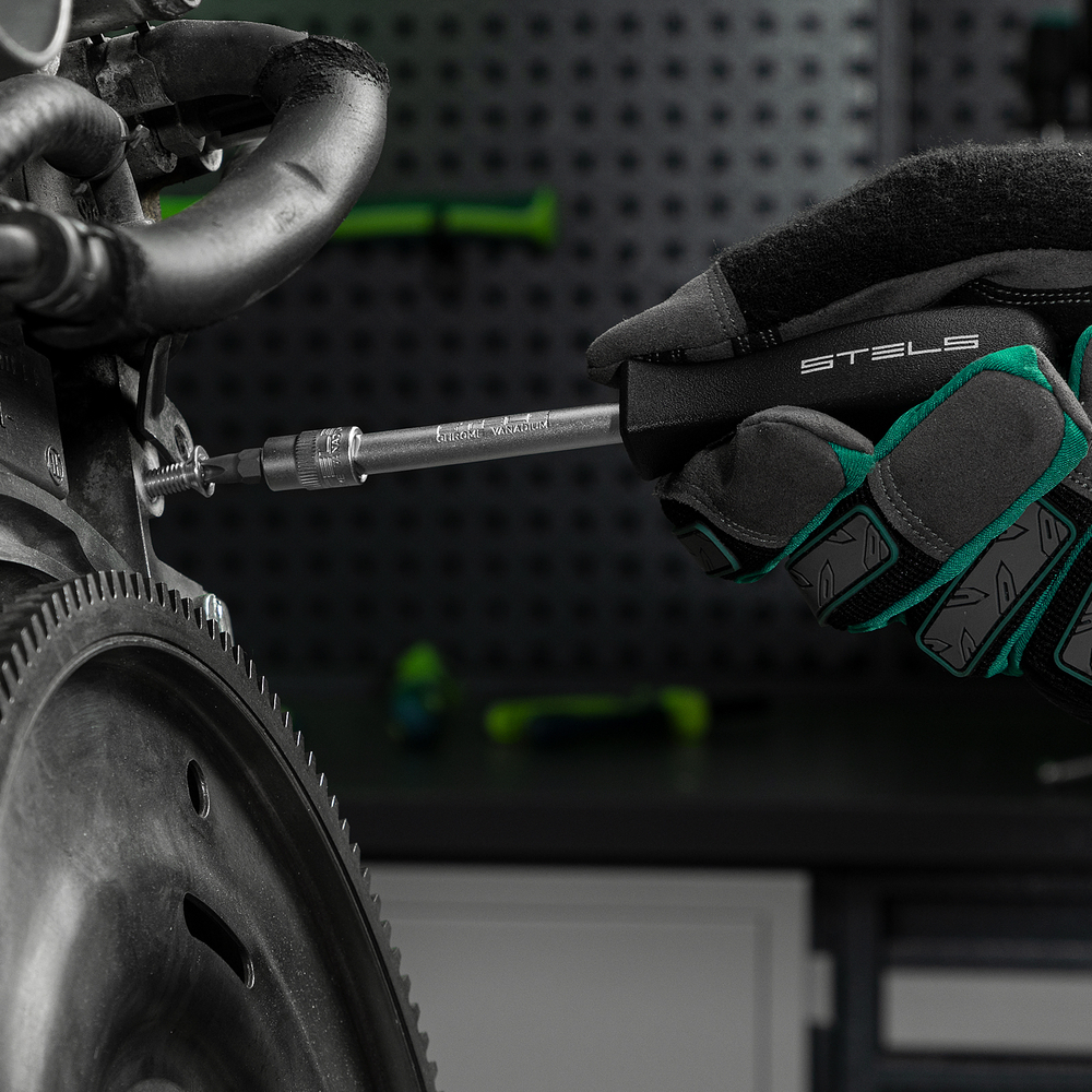 Набор инструментов, 1/2", 1/4", CrV, пластиковый кейс 82 предмета Stels